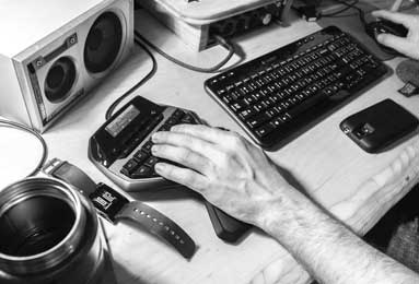 8000万引爆悬念！利物浦疯抢23岁铁卫，溢价3000万值不值？